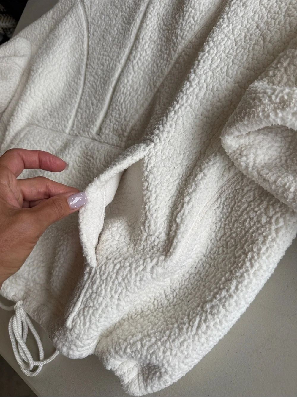 Alo Yoga Cozy Sherpa Half-Zip Jacket in Ivory